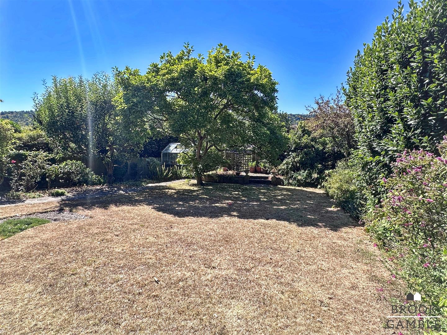 3 Bedroom House. Cobbold Avenue in Eastbourne,  26